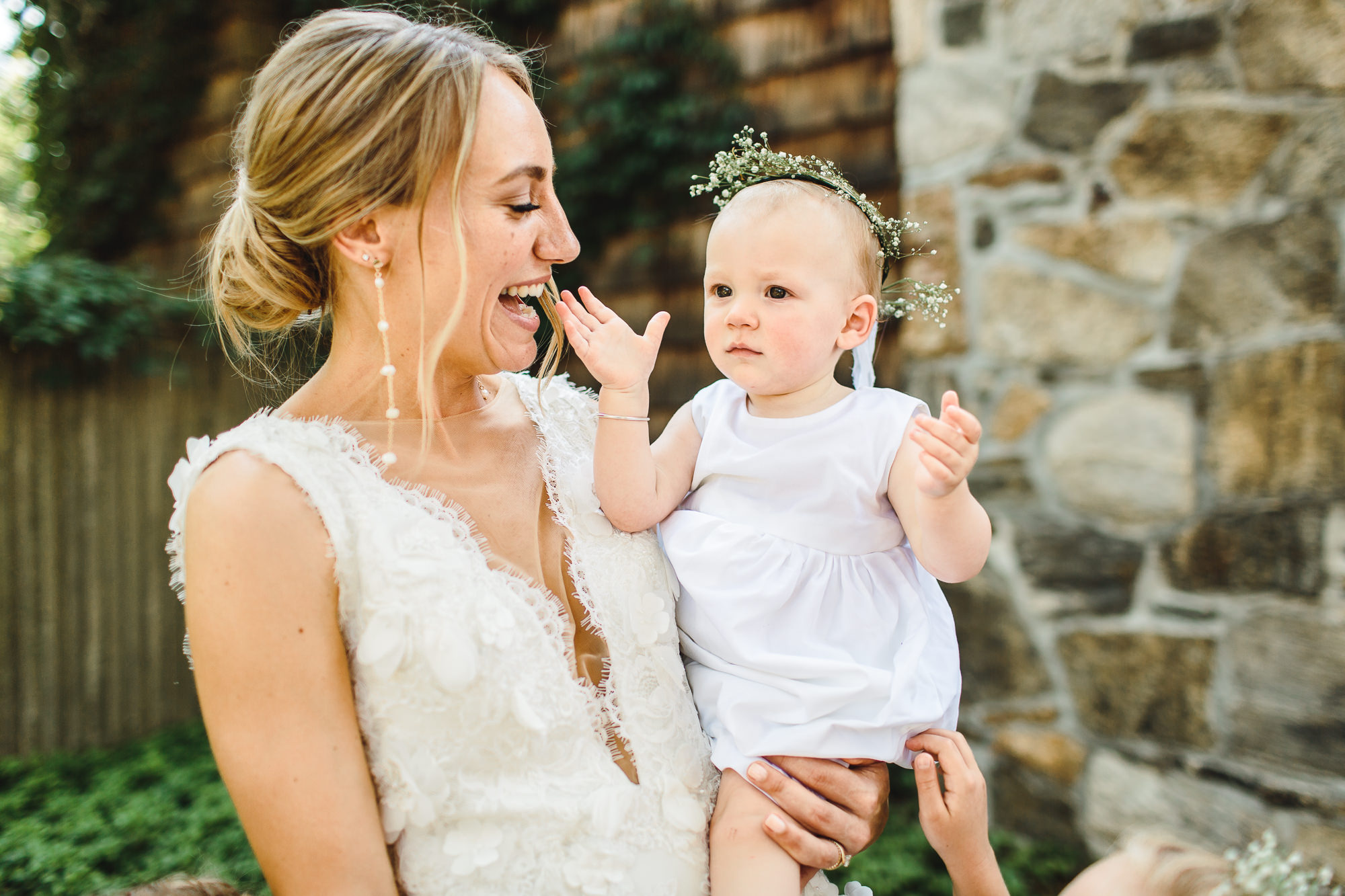 connecticut-summer-lake-wedding-emily-kirke-photography-upstyle (112 of 181).jpg