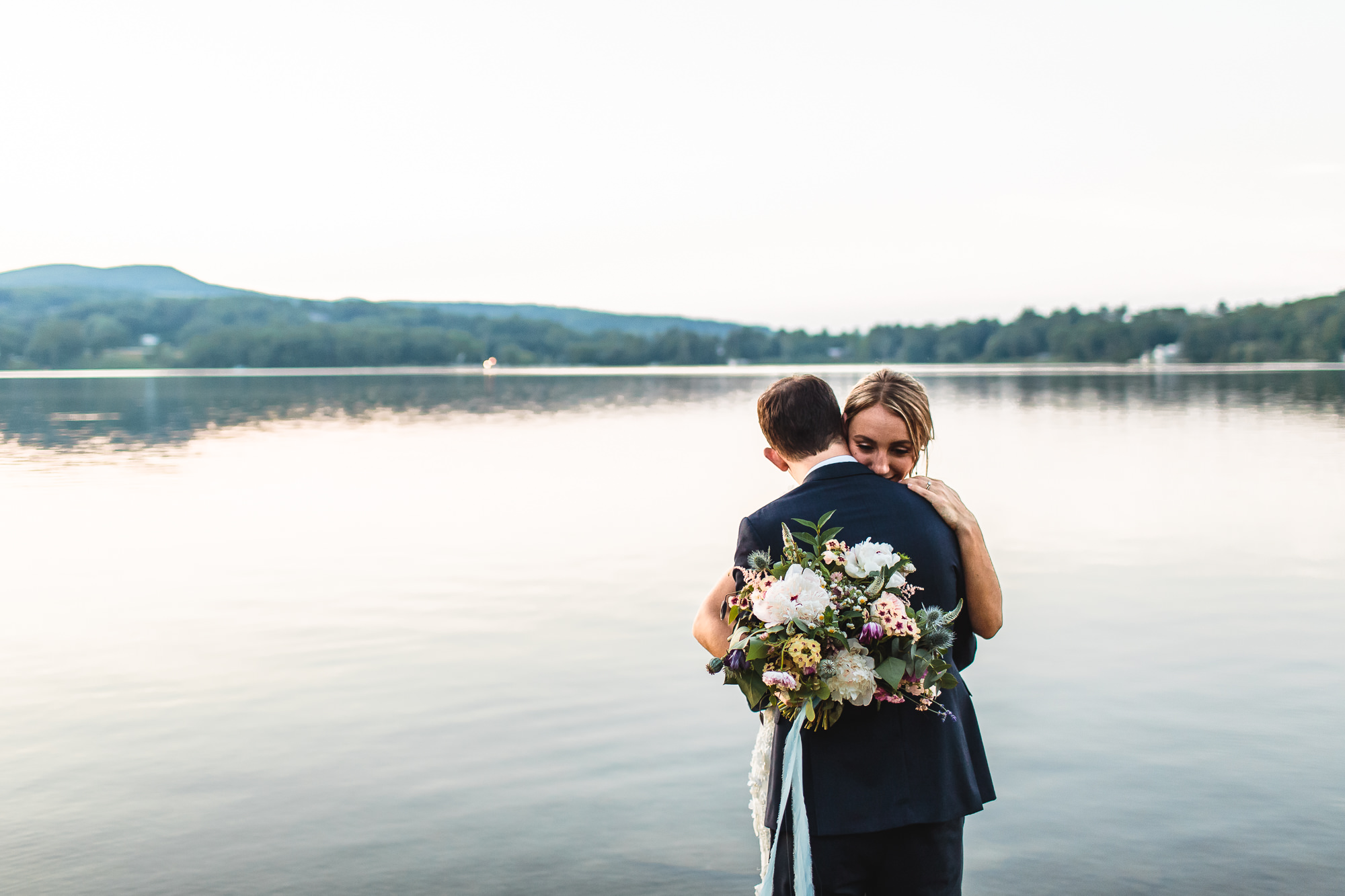 connecticut-summer-lake-wedding-emily-kirke-photography-upstyle (158 of 181).jpg