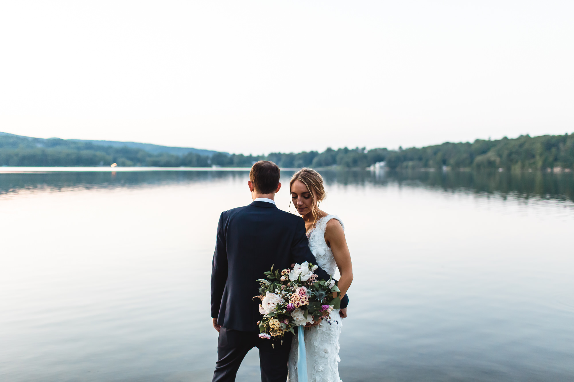 connecticut-summer-lake-wedding-emily-kirke-photography-upstyle (160 of 181).jpg