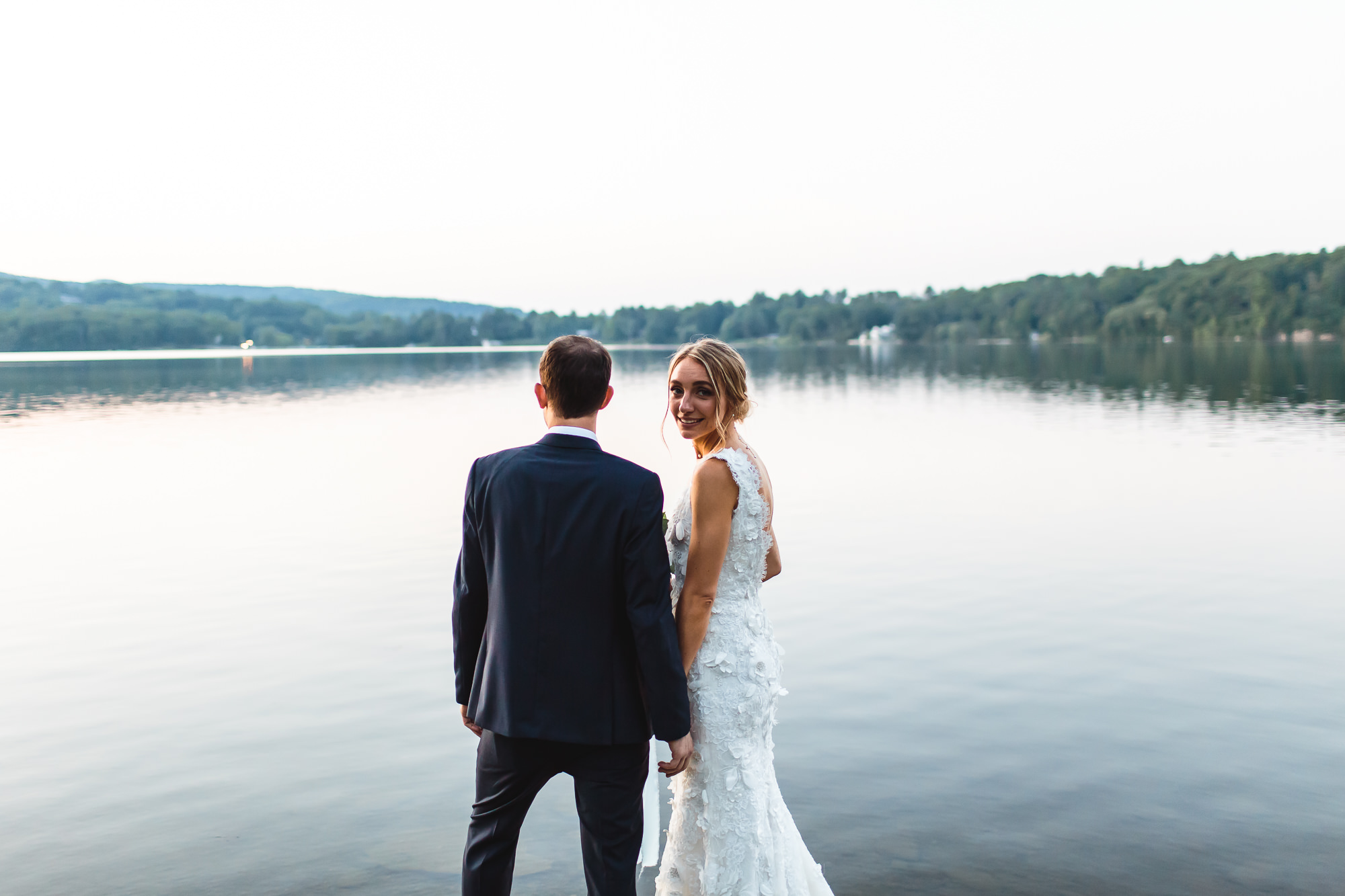 connecticut-summer-lake-wedding-emily-kirke-photography-upstyle (167 of 181).jpg