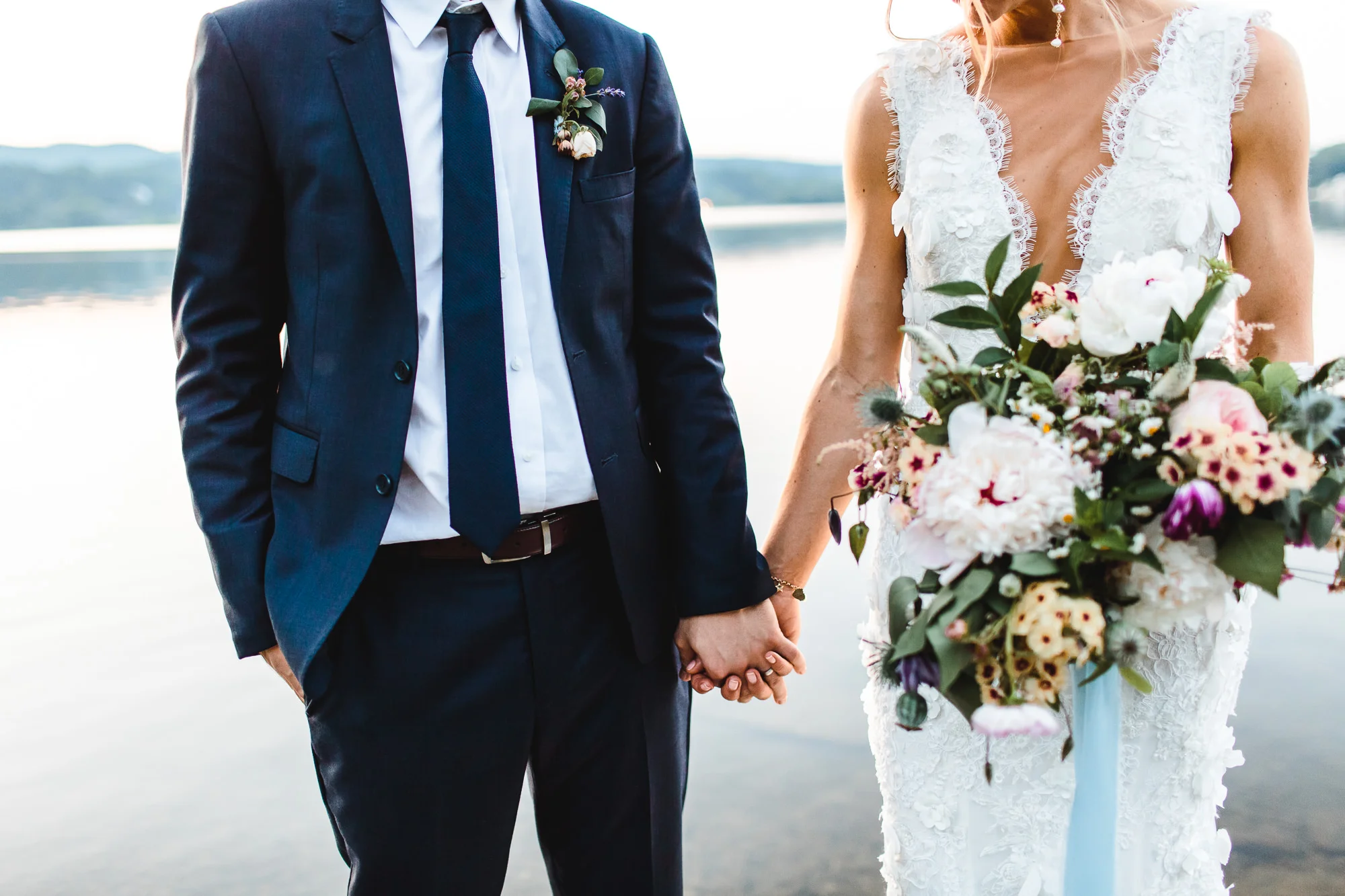 connecticut-summer-lake-wedding-emily-kirke-photography-upstyle (168 of 181).jpg