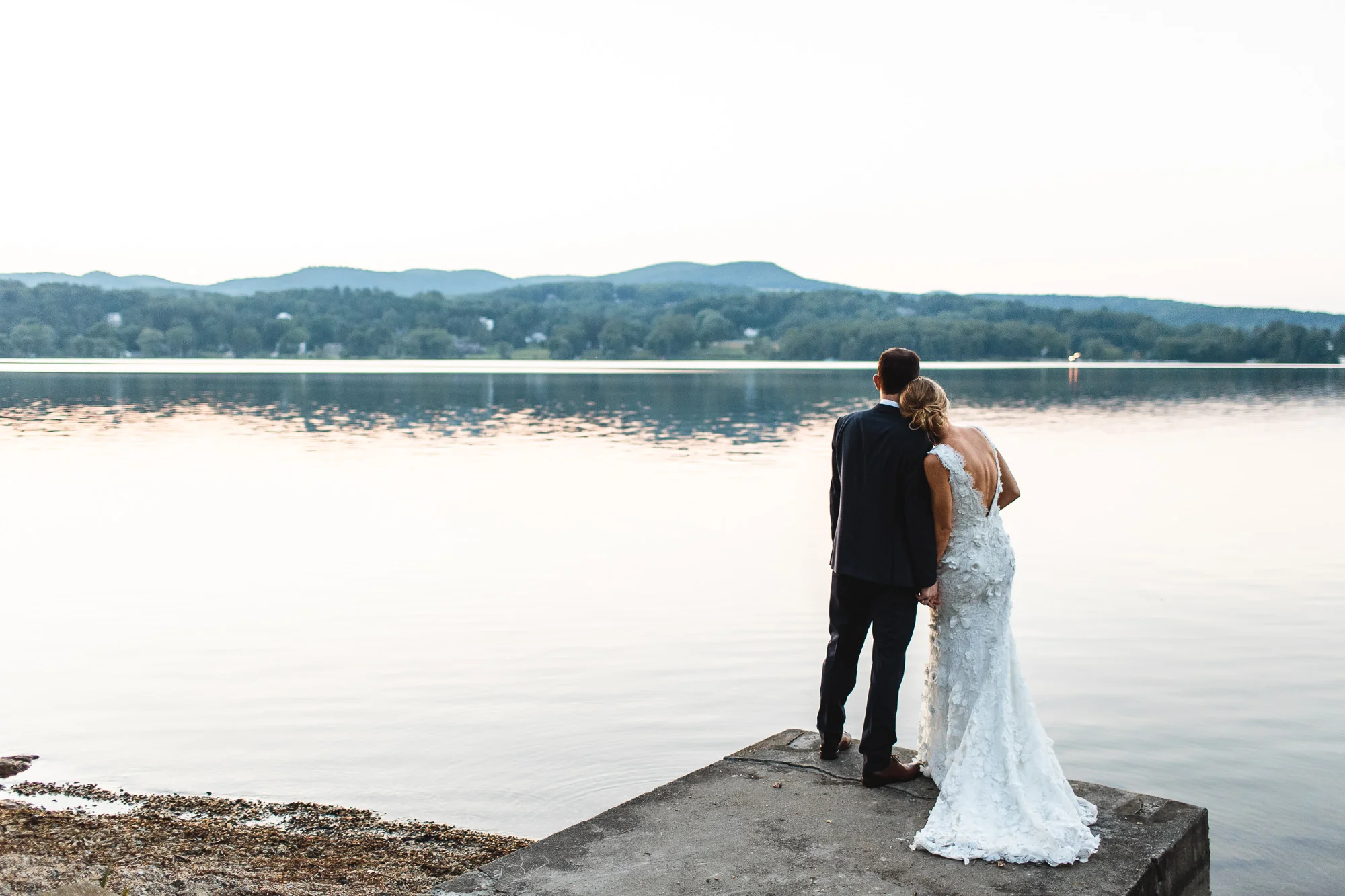 connecticut-summer-lake-wedding-emily-kirke-photography-upstyle (164 of 181).jpg