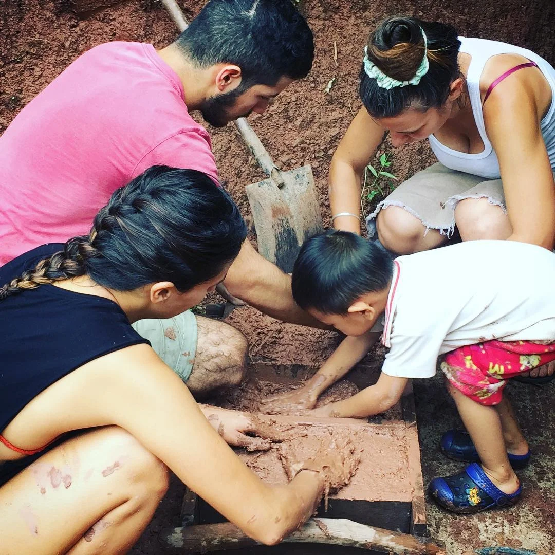 Practical hands on workshop: making mud bring.