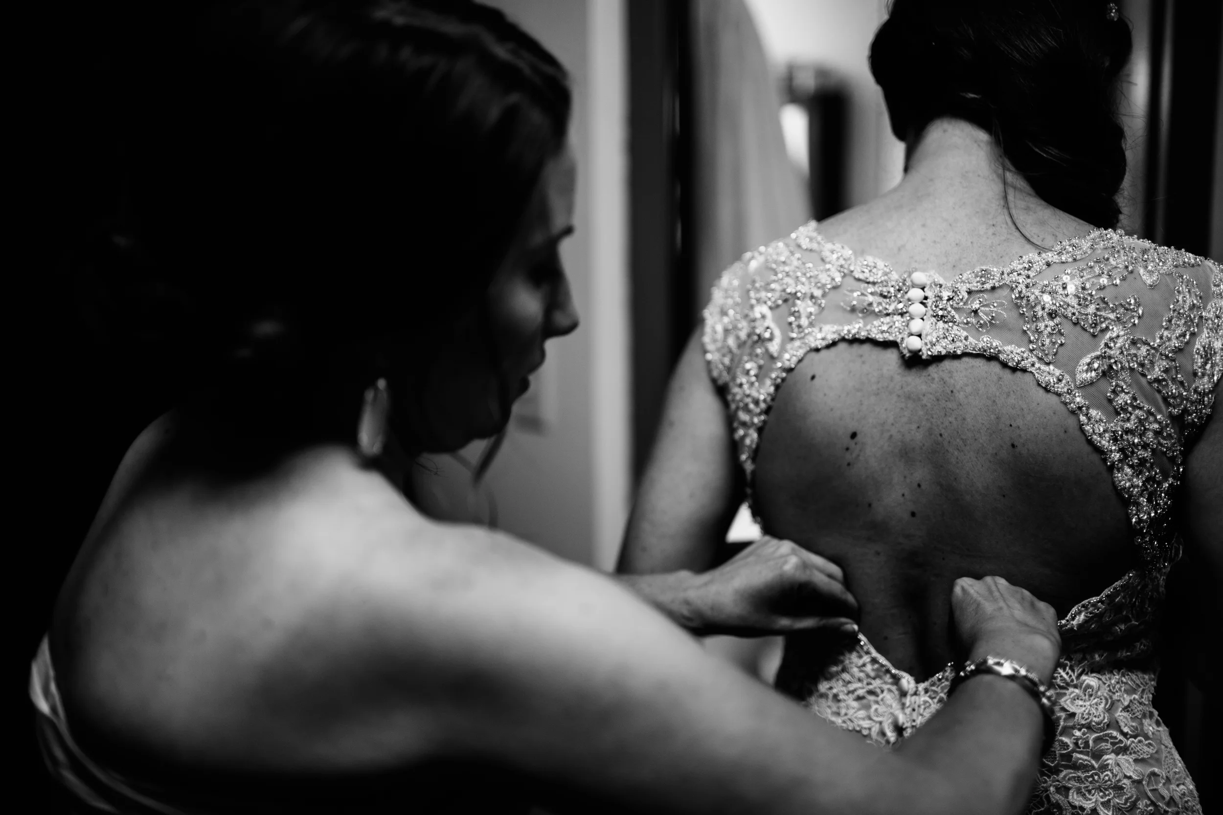 KELLIandBRADweddingJUNE2015 - gettingready (41 of 66).jpg