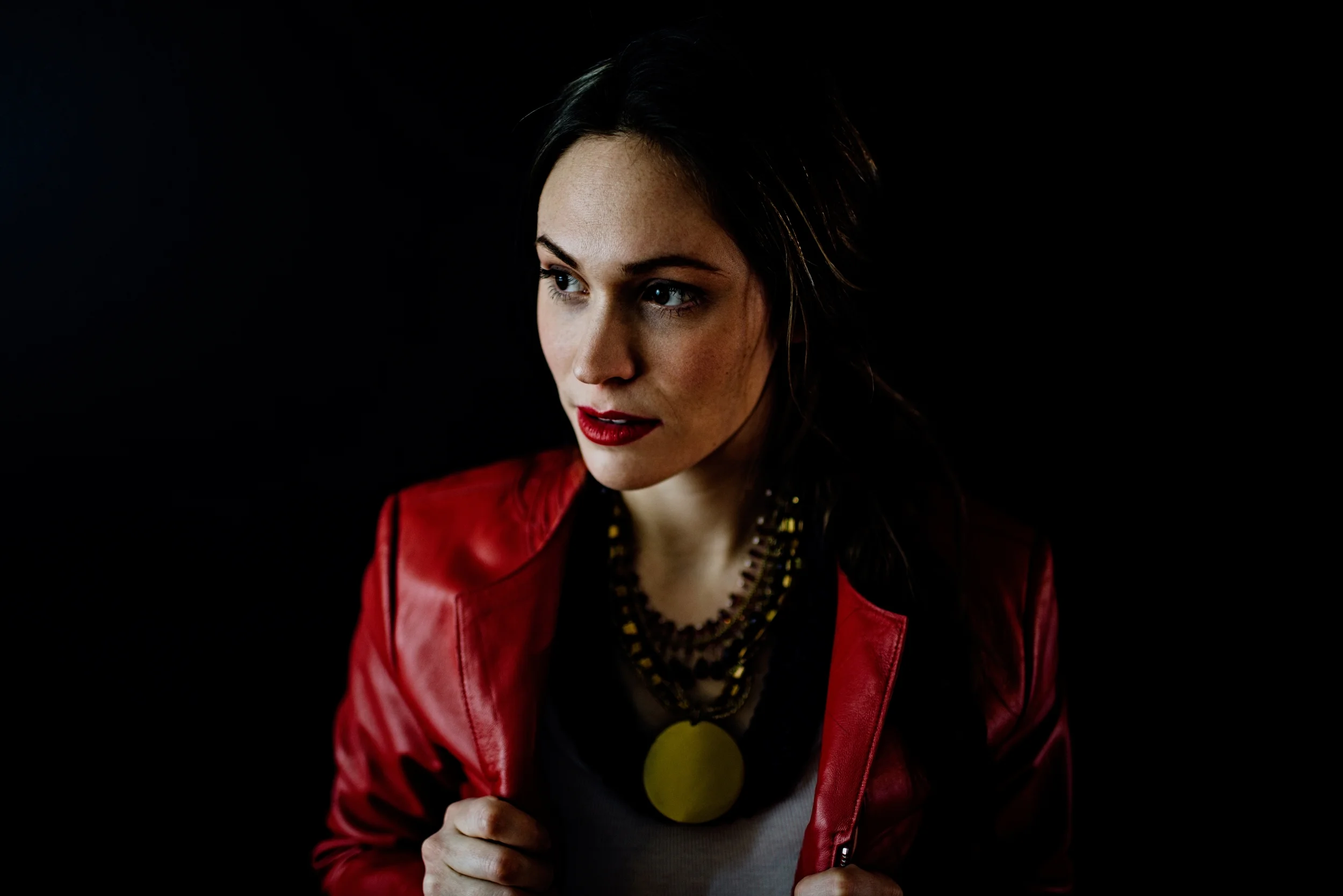 JennaFlowers2 (14 of 45)-Exposure.jpg