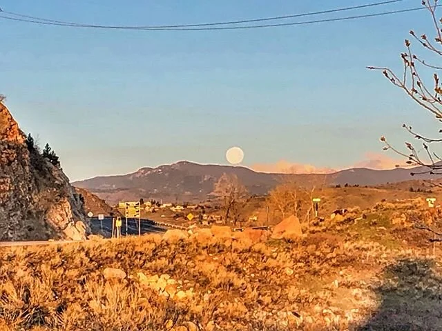 @yet_another_amy got some rad supermoon pics during her virtual Horsetooth Half Marathon!