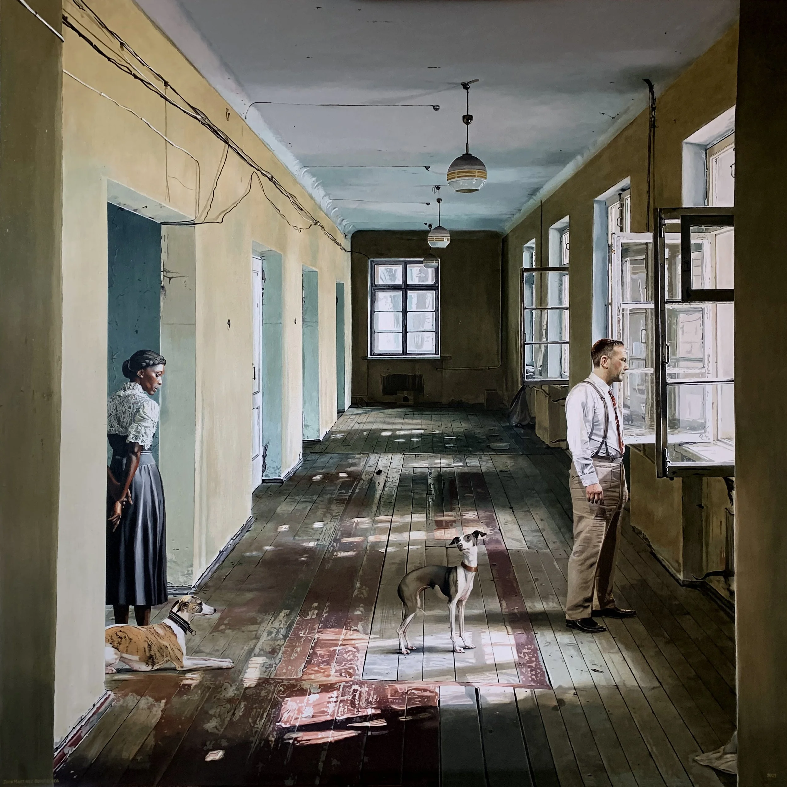 Pasillo con ventanas