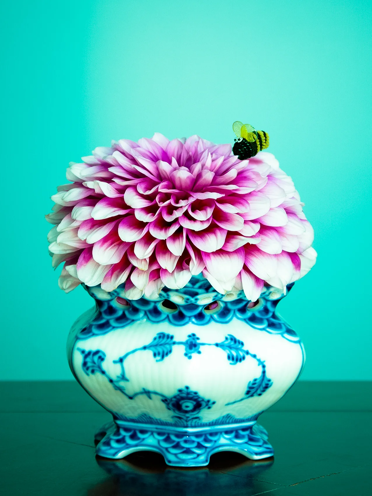dahlia-bee-FNL.jpg