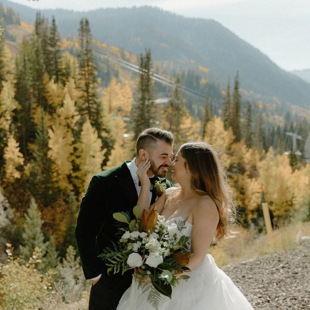 This right here&hellip;

is why September is my favorite month in the mountains. If you&rsquo;re considering a September 2024 wedding we should chat!  Those golden weekends between Labor Day &amp; the first week of October are extra popular &amp; fil