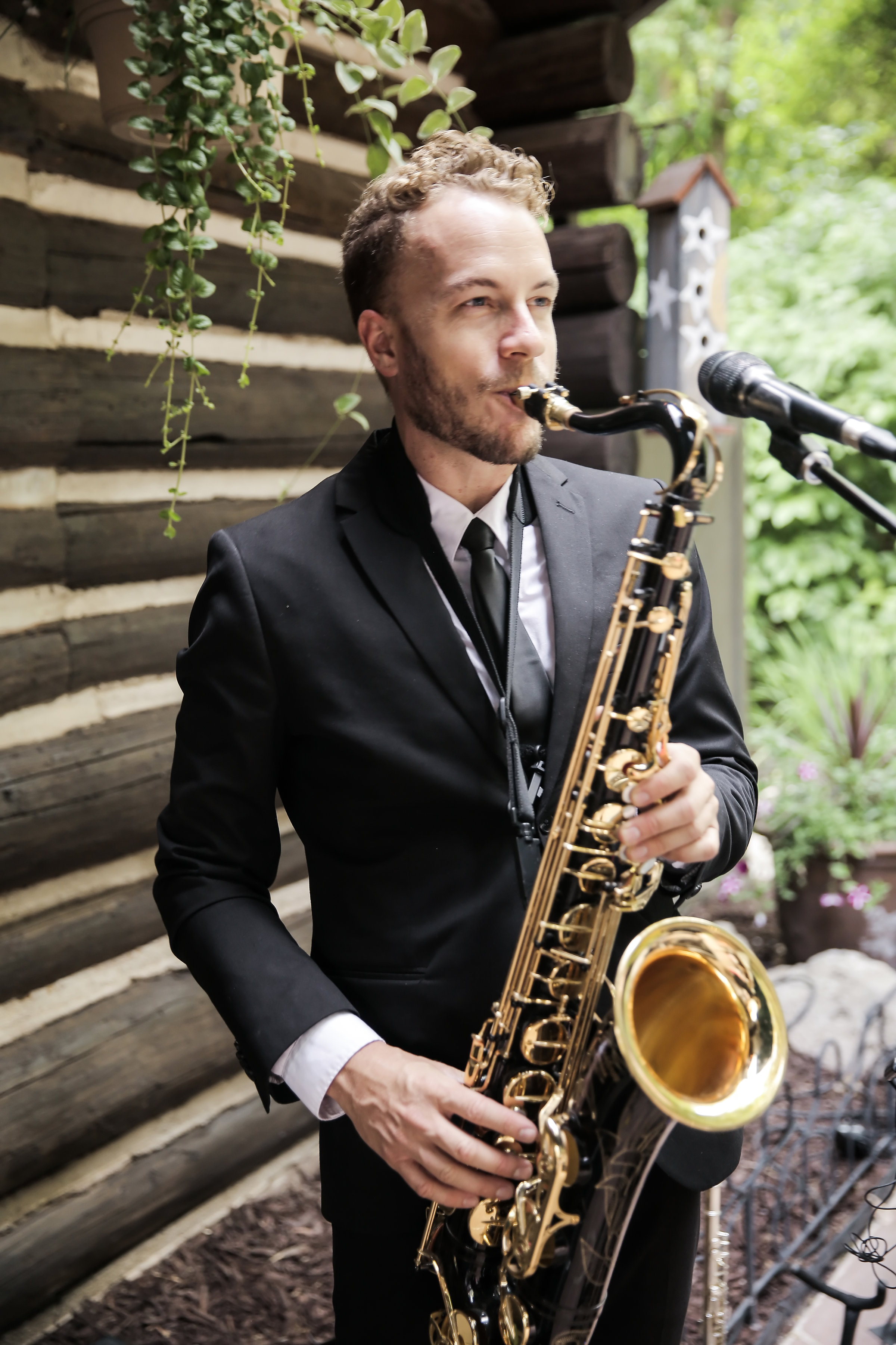 wedding saxophone player