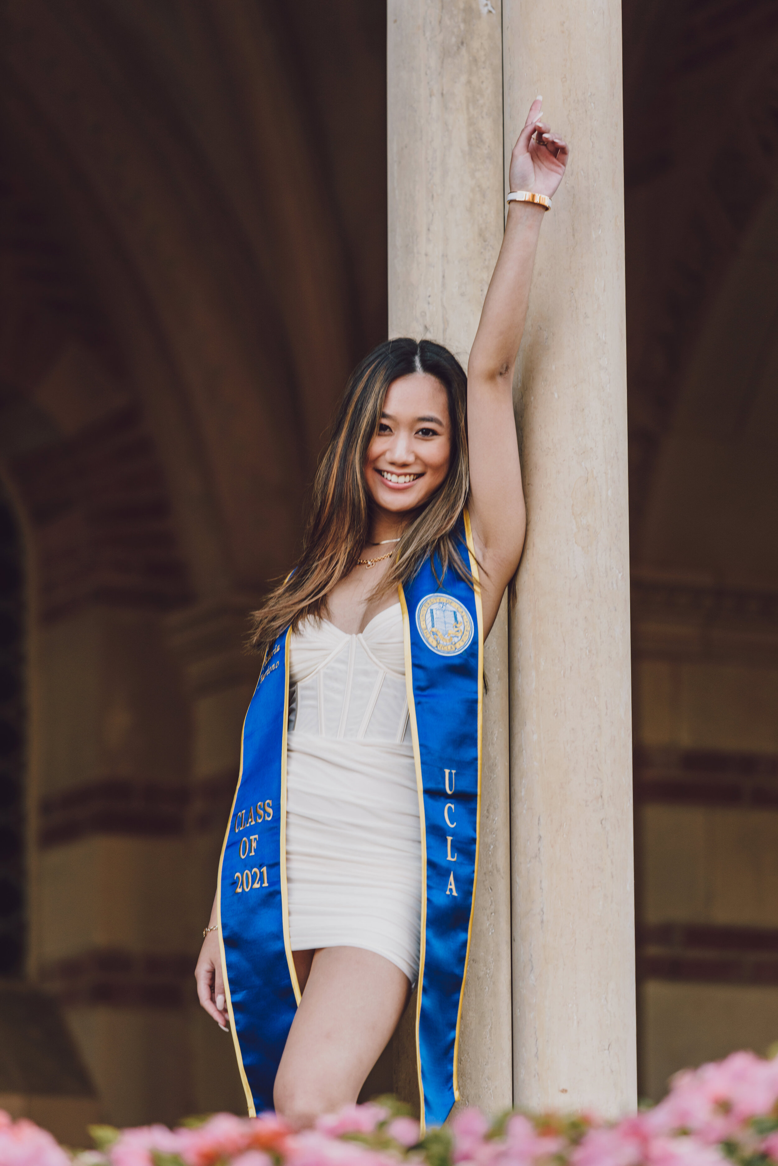 losangelesgraduationphotographer-losangelesportraitphotographer-UCLA-collegegraduate-graduationsession-13.jpg