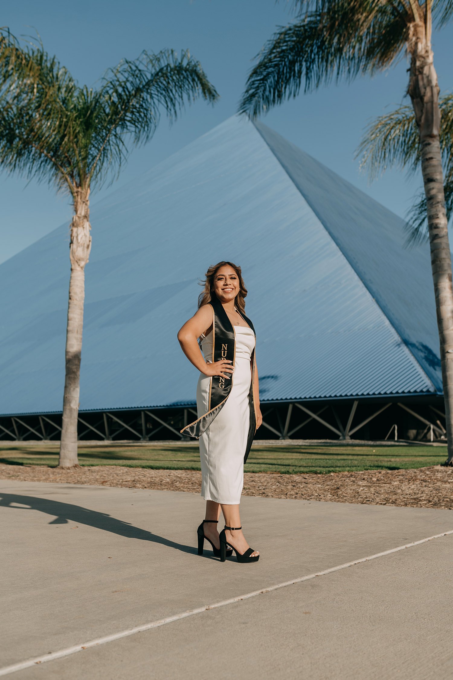 csulb-graduation-portrait-longbeach-california-photographer.jpg