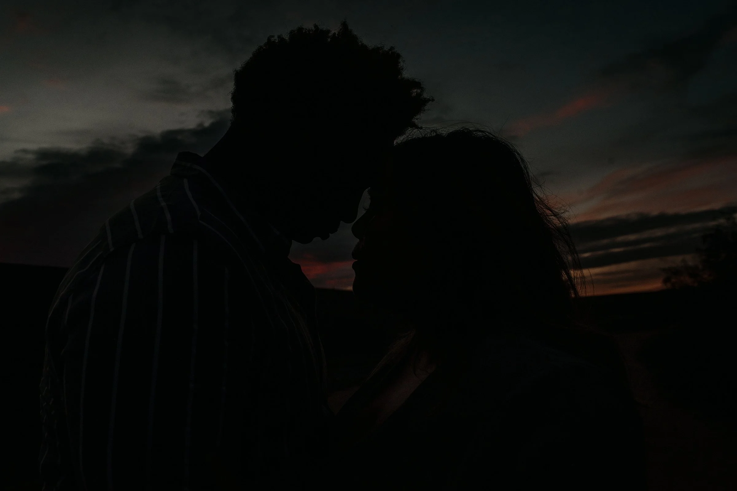Carbon-Canyon-Regional-Park-Sunset-Silhouette-Portrait-Engagement-Makito-Umekita-Photography.jpg