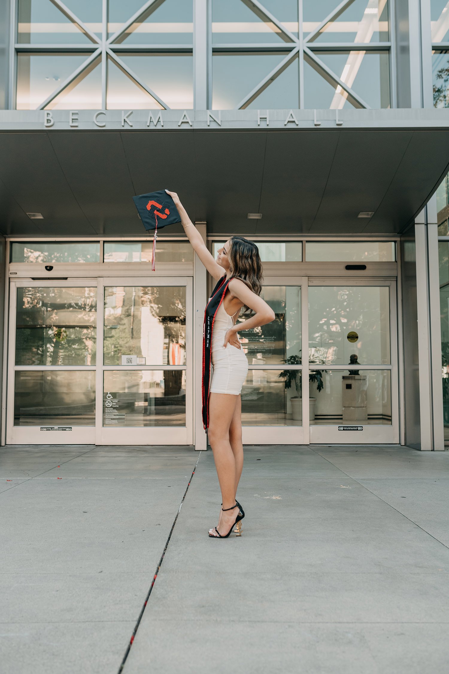 chapman-university-graduation-cute-girl-portrait-orange-county-photographer-16.jpg