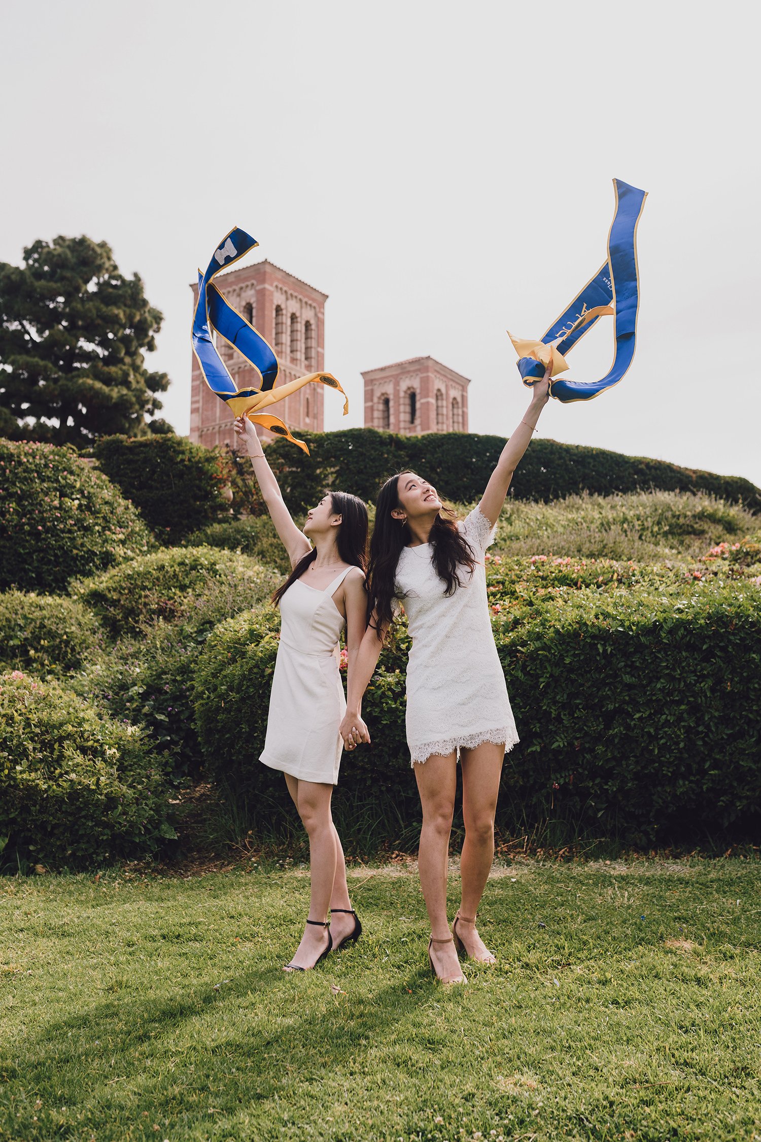 UCLA-Graduation-Portrait-Best-Friends-Socal-Photographer.jpg