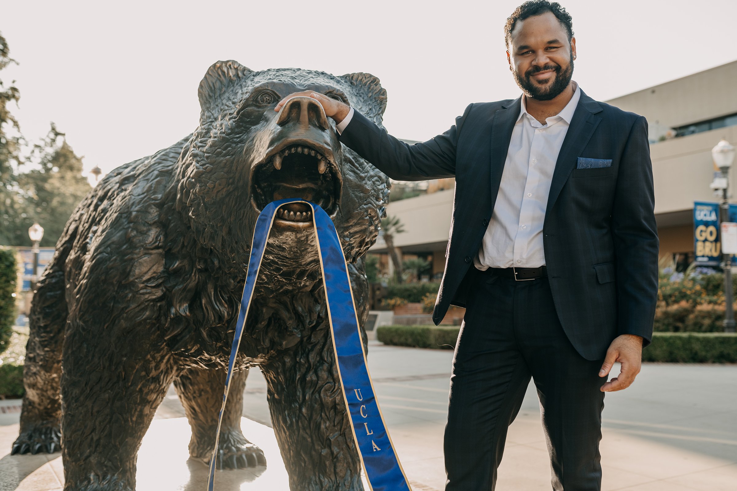 ucla-male-graduation-portrait-losangeles-southern-california-photographer-32.jpg