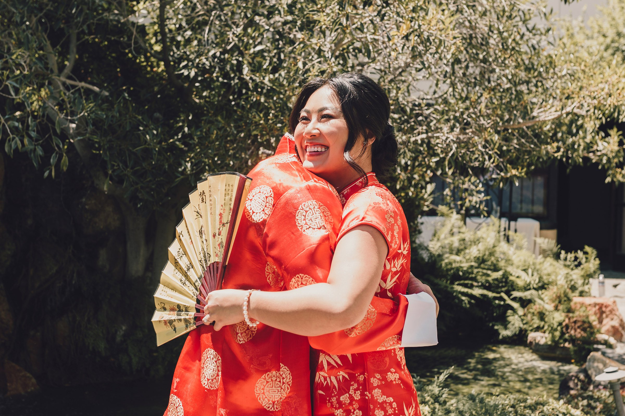 modern-asian-american-wedding-first-look-traditional-chinese-attire-socal-photographer-10.jpg