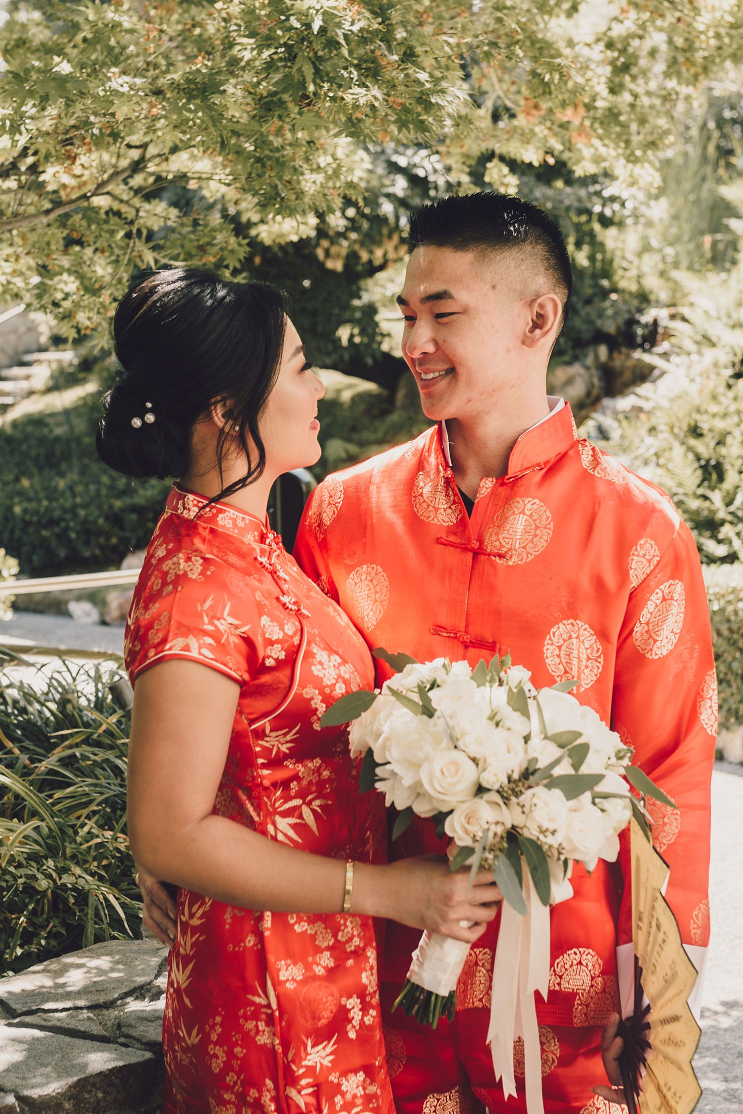 modern-asian-american-wedding-first-look-traditional-chinese-attire-socal-photographer-16.jpg