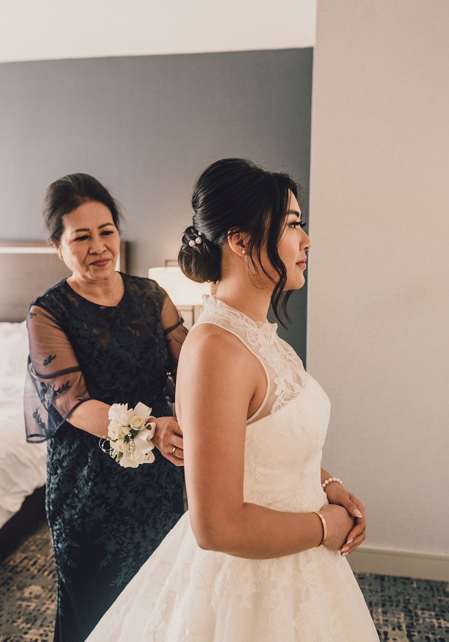 modern-asian-american-wedding-bride-getting-ready-los-angeles-socal-photographer-9.jpg