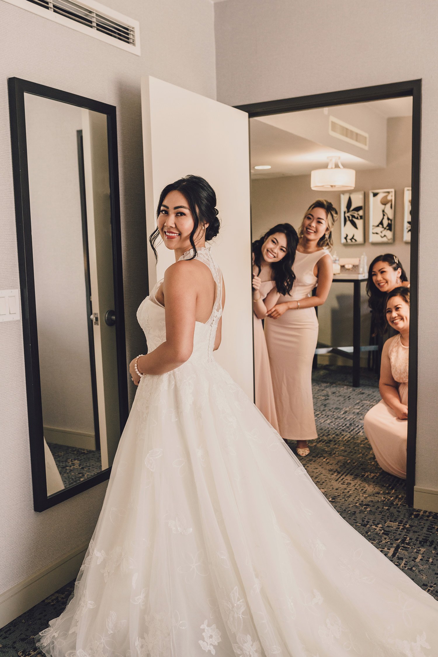 modern-asian-american-wedding-bride-getting-ready-los-angeles-socal-photographer-11.jpg