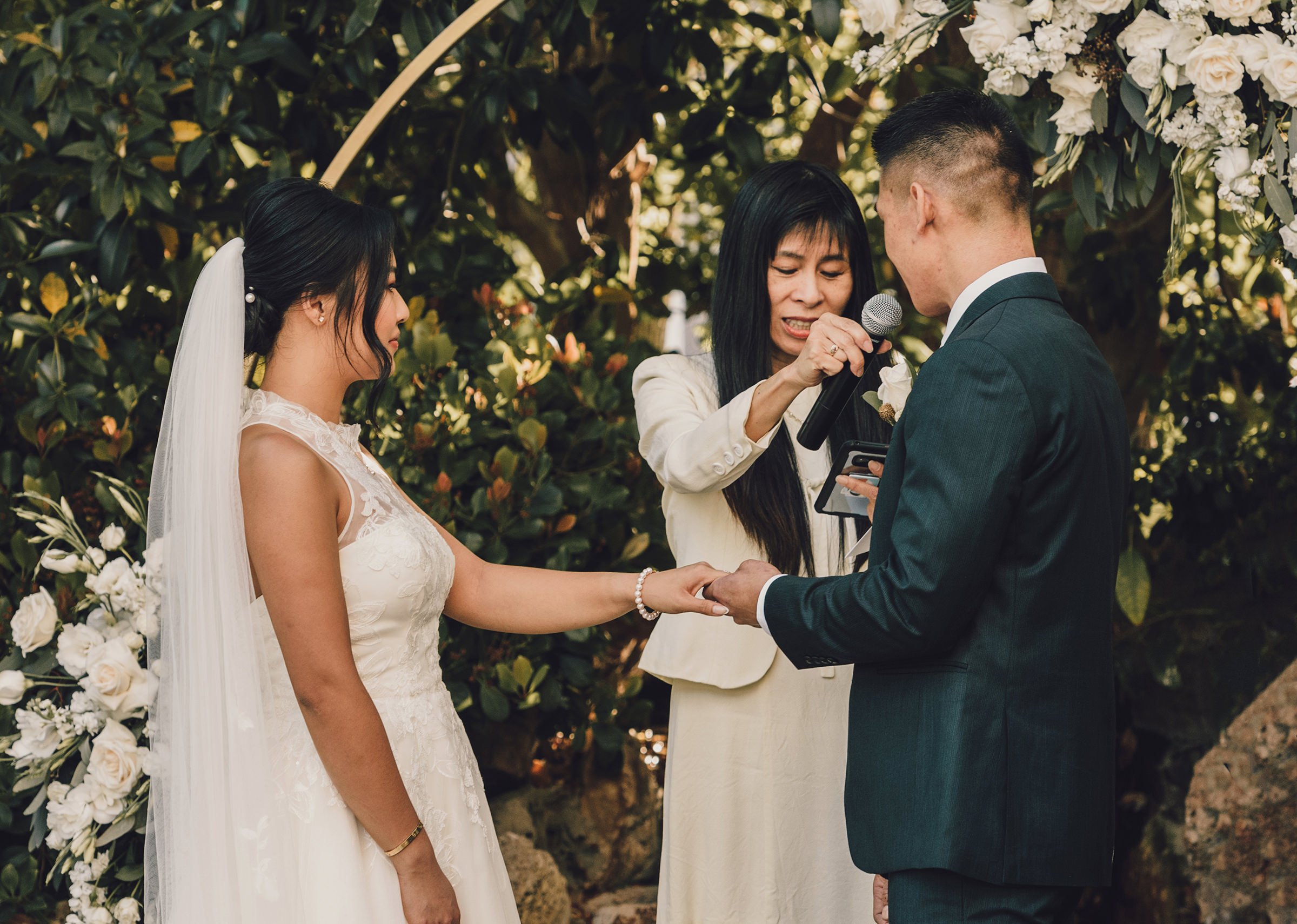 modern-asian-american-wedding-ceremony-los-angeles-socal-photographer-19.jpg