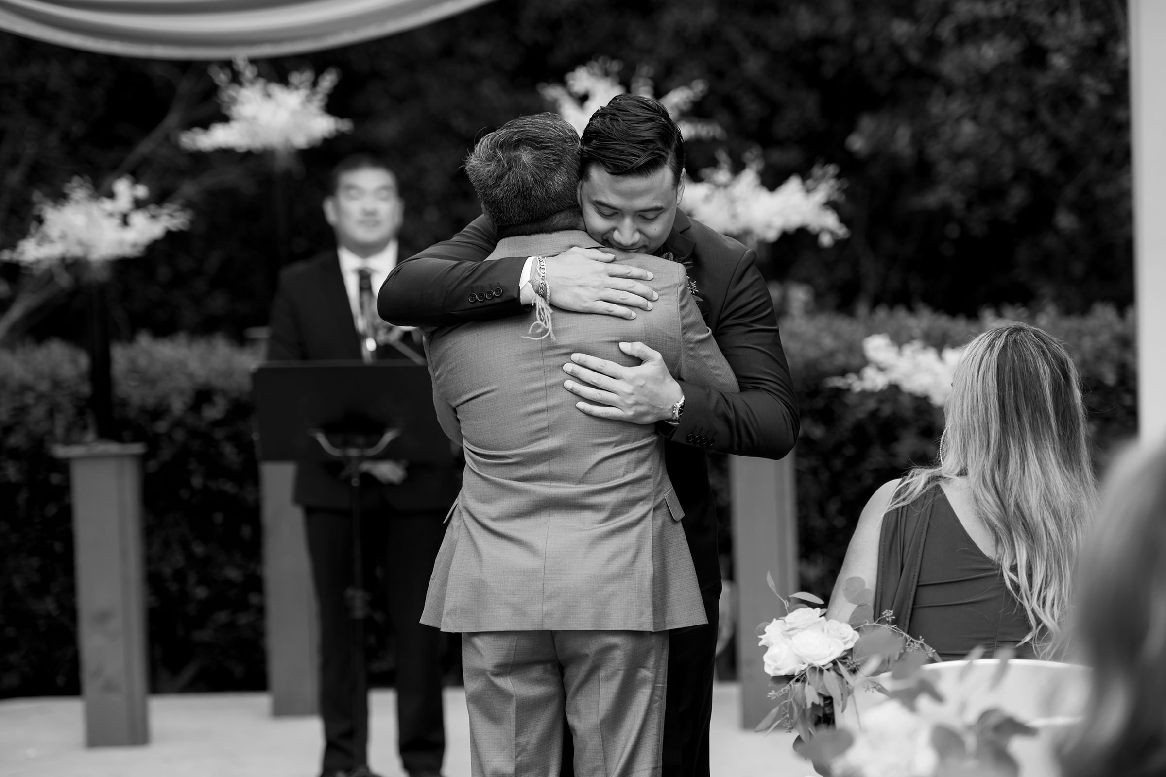 moody-modern-asian-american-wedding-ceremony-sierra-la-verne-socal-photographer-6.jpg