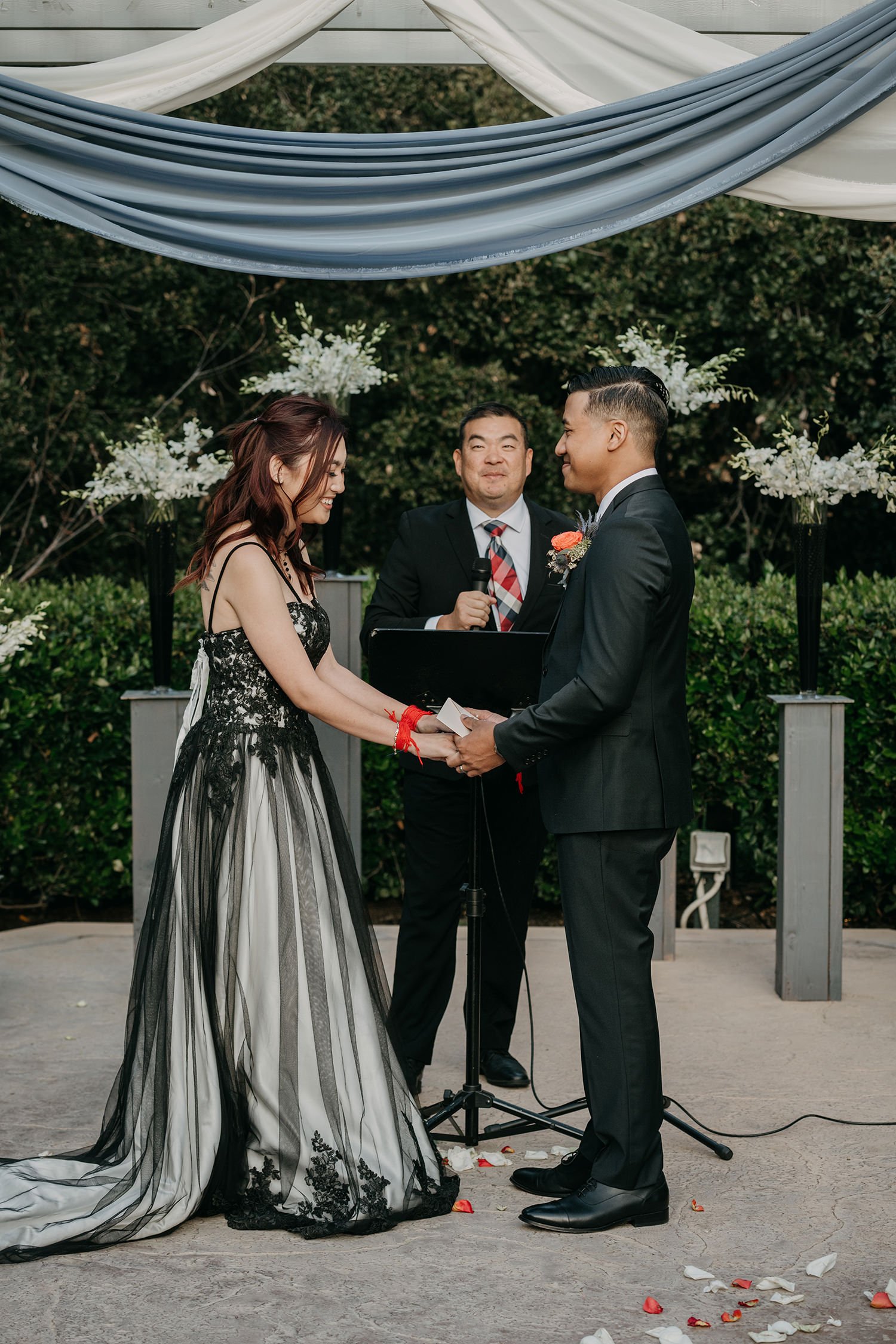 moody-modern-asian-american-wedding-ceremony-sierra-la-verne-socal-photographer-34.jpg