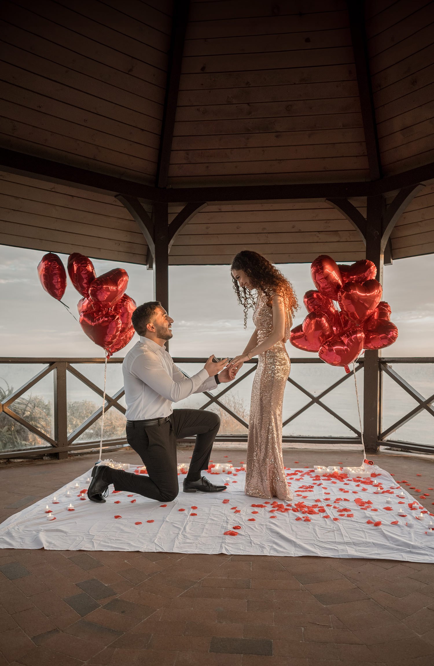 Heisler-Park-Proposal-Engagement-Orange-County-Wedding-Photographer-Makito-Umekita-Photography.jpg