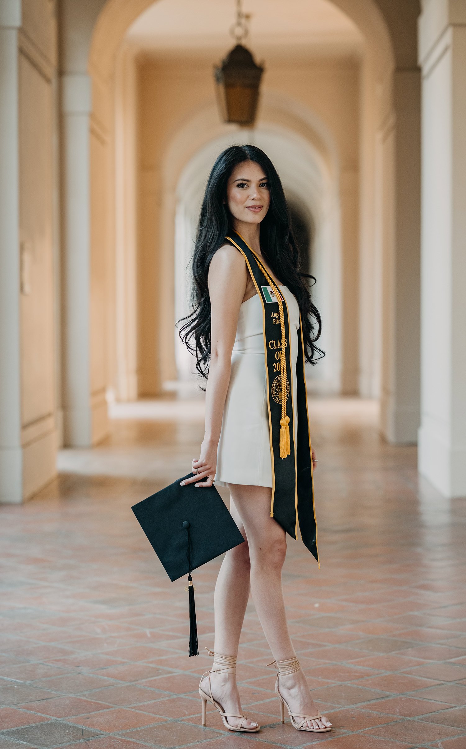 LosAngeles-Graduation-Portrait-Photographer-Pasadena-City-Hall-2.jpg