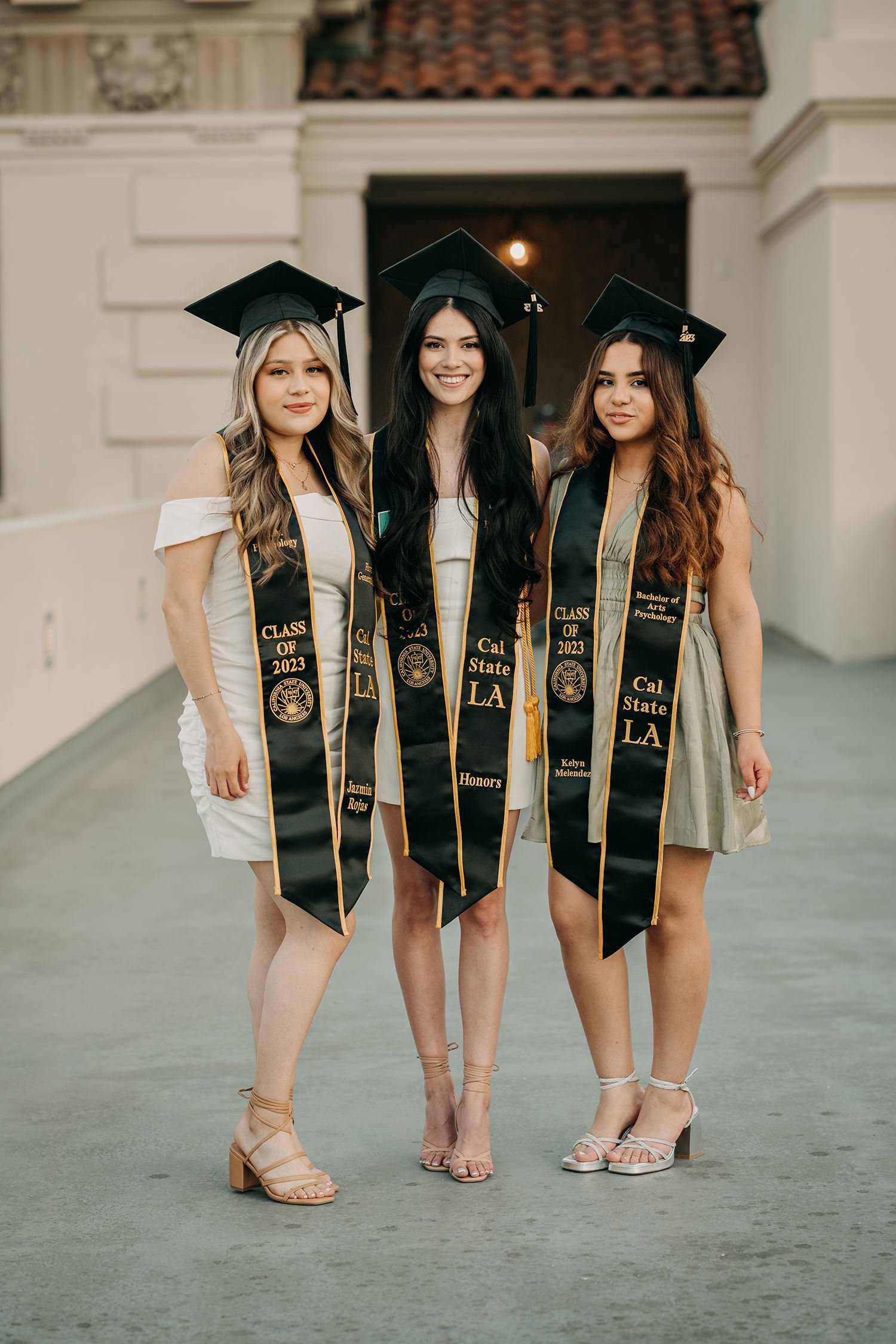 LosAngeles-Best-Friends-Graduation-Portrait-Photographer-Pasadena-City-Hall-4.jpg