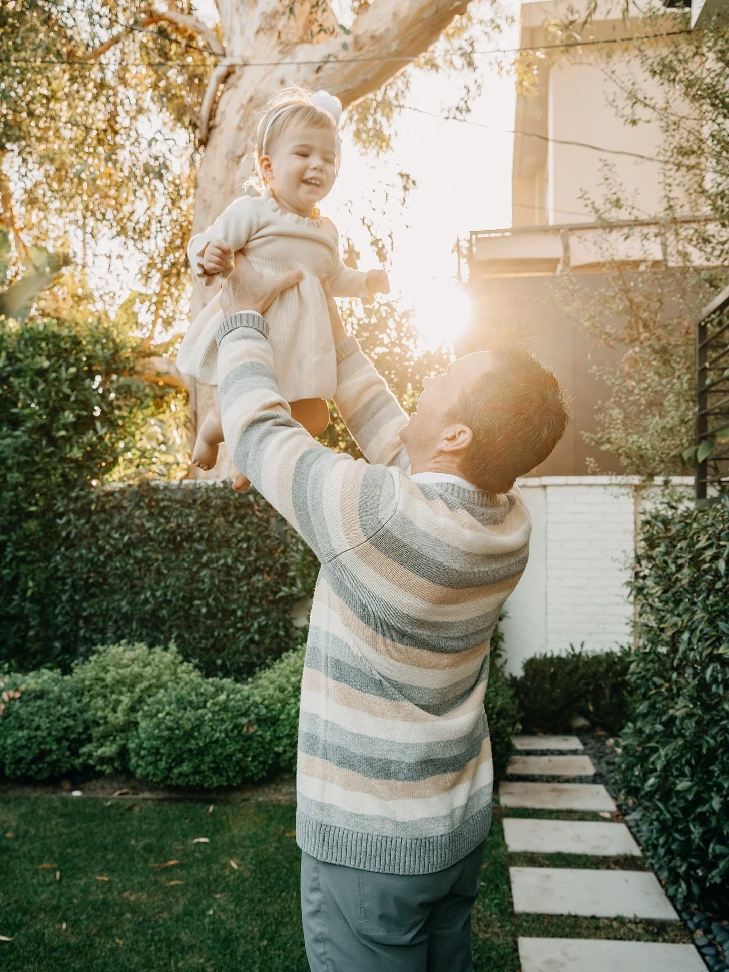 Loved taking S&amp;M&rsquo;s annual holiday family portraits. It&rsquo;s been a joy as a photographer to have repeat clients like this as you get to see each child grow over the years. Hope everyone is spending some quality time with their loved ones