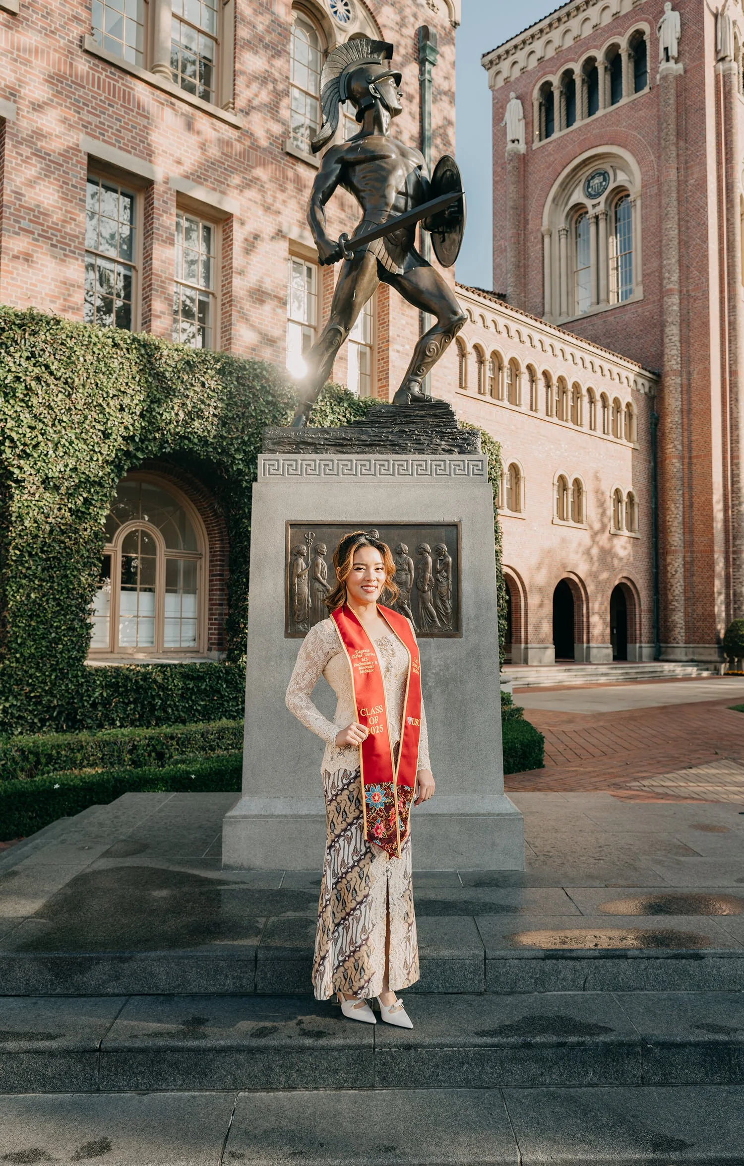 usc-graduation-portrait-session-los-angeles-02.jpg