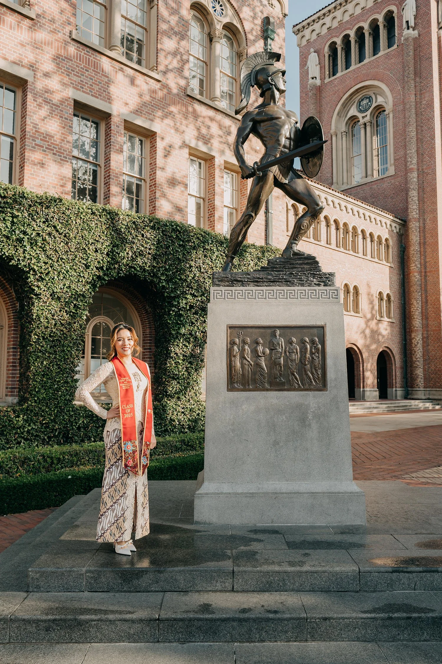 usc-graduation-portrait-session-los-angeles-03.jpg