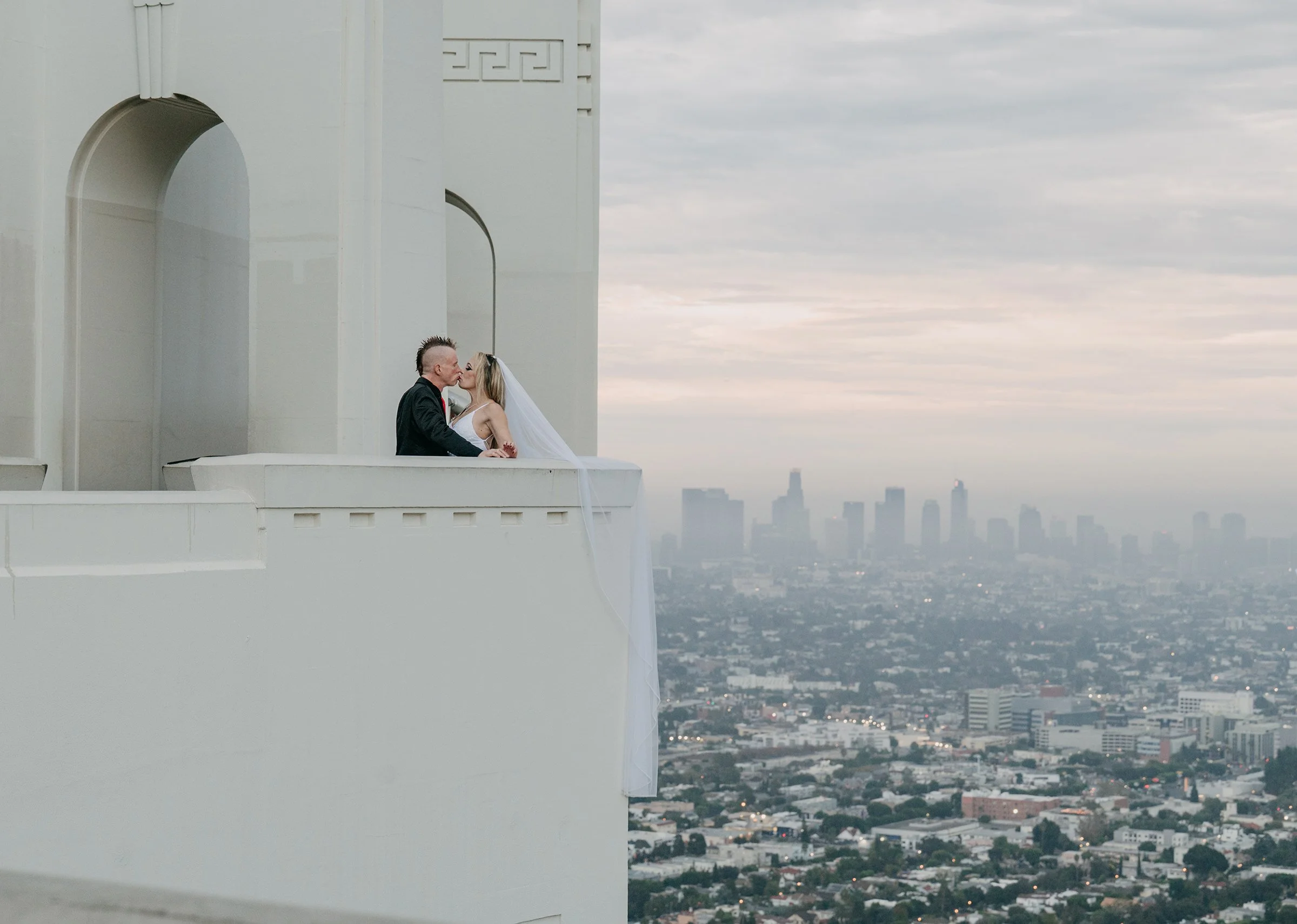 griffith-observatory-wedding-portraits-02.jpg