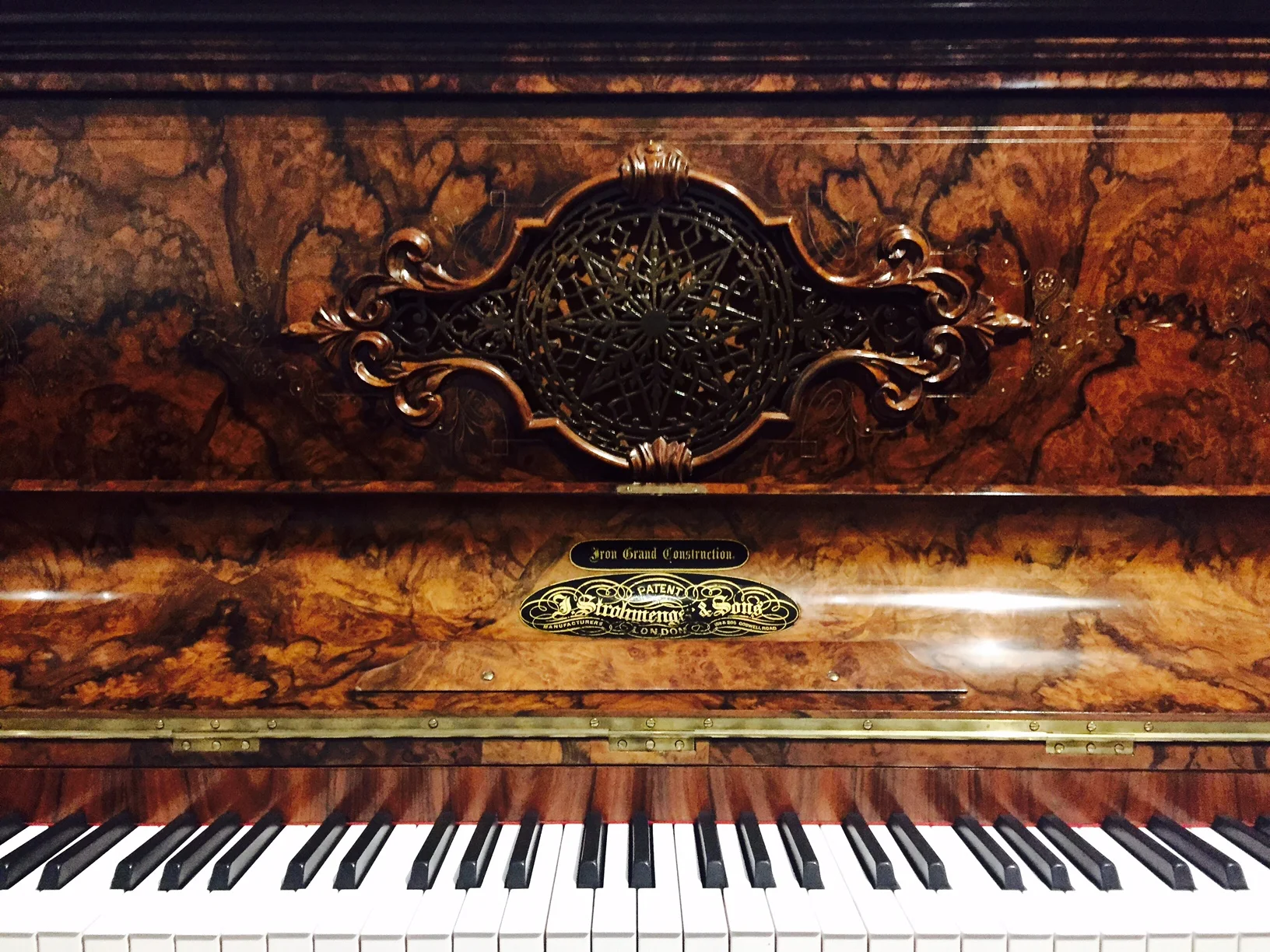 Strohmerger_and_Sons Artcase_Upright_3.jpg