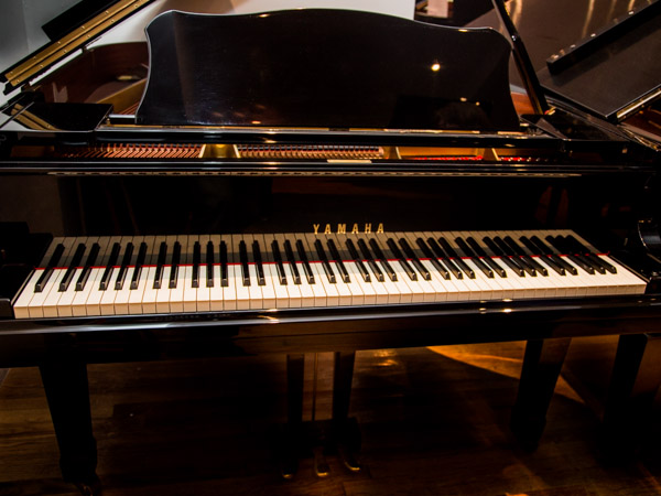 cicatriz cavidad espina Yamaha C3 Circa 1980 — Beethoven Pianos