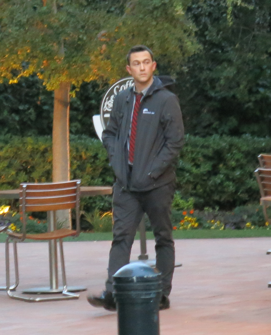   Joseph Gordon-Levitt  spotted outside Coffee Bean wearing the original Summit Ice softshell. 