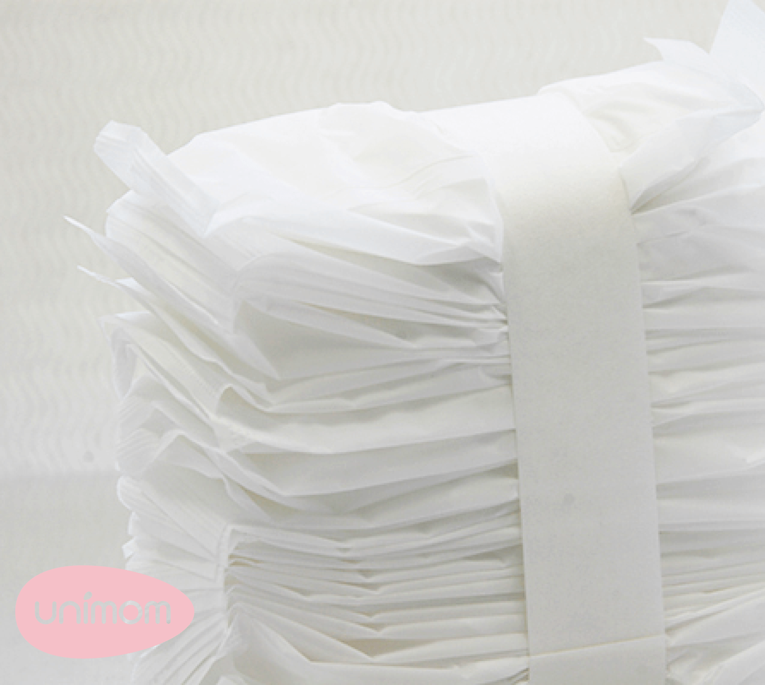 Unimom_Disposable-Nursing-Pads-6.png