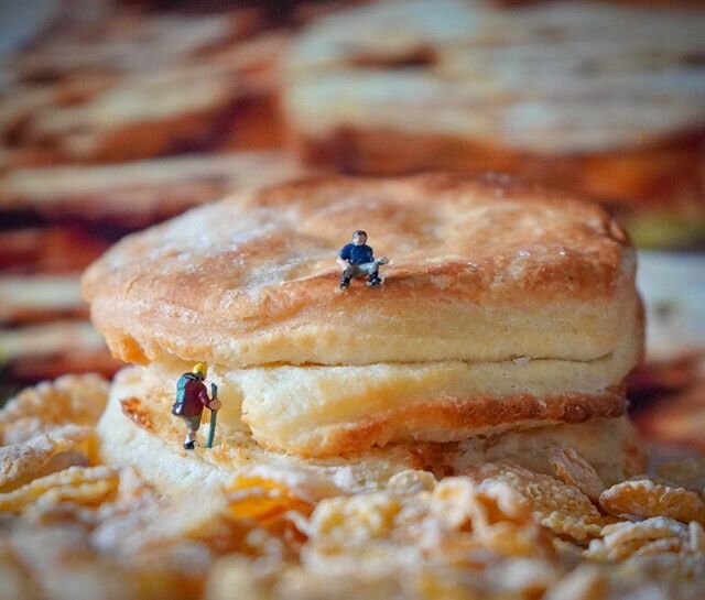 Today, I made breakfast in bed. Welcome to Biscuit Bluff, my favorite trail at Cereal Canyon National Park. 
After interviewing photographer @erinoutdoors about her #OurGreatIndoors project (story airs this @cbssundaymorning ) I was inspired to attem