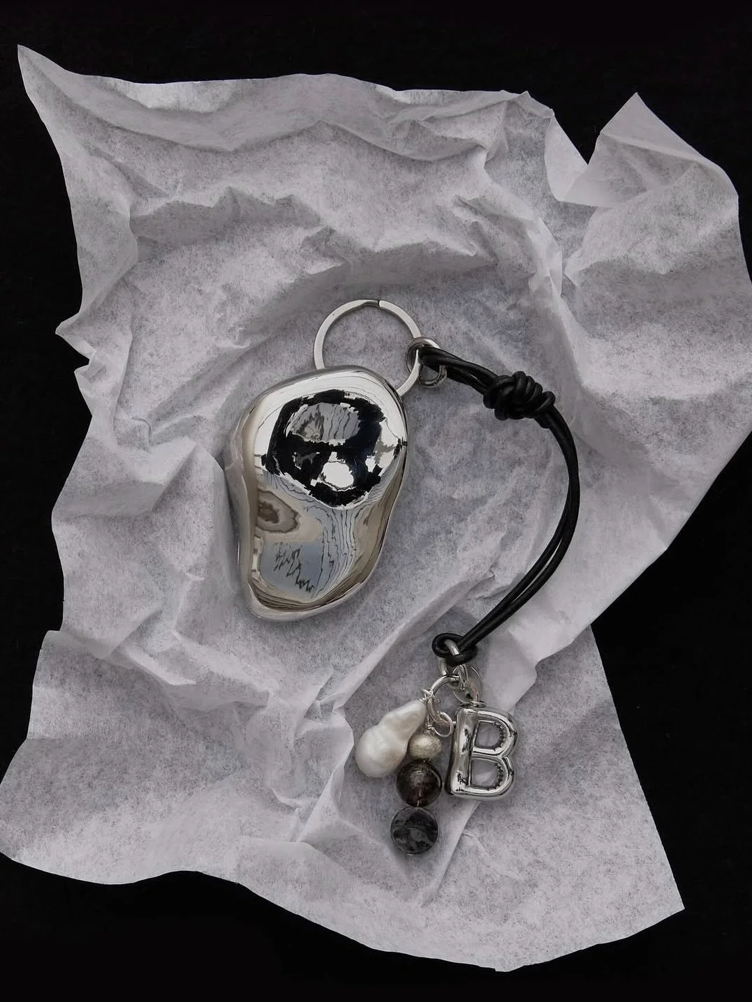 Space of Time &times; SEA + PATTERN ⁣⁣&thinsp;
I&rsquo;m excited to announce my recent collaboration with my friends @spaceoftimestudio : an S+P custom-designed beaded keychain created to beautifully compliment their popular 𝘈𝘯𝘺𝘸𝘩𝘦𝘳𝘦 𝘊𝘢𝘭𝘮