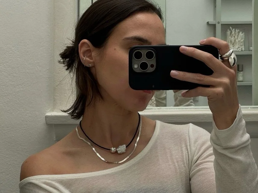 I will have a limited selection of the new S+P pearl orb necklaces available at the pop-up this Saturday 🖤 (Wearing 17&rdquo; for reference)