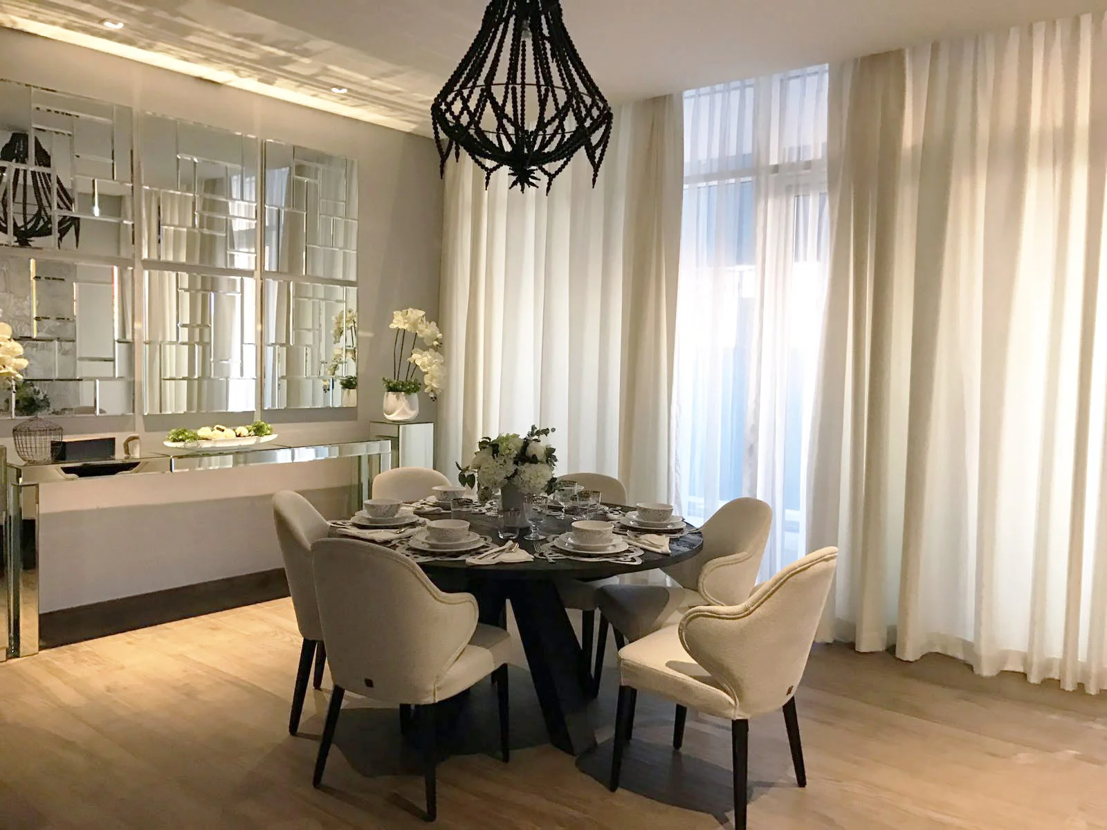 dining zone1.jpg