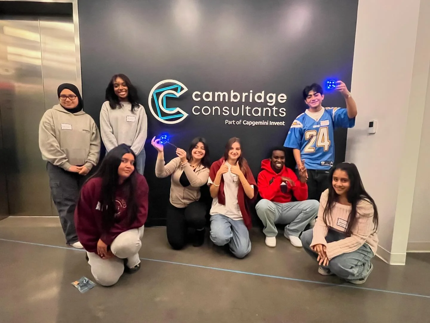 🌟 Hands-On Innovation at Cambridge Consultants!

This week the LEAH Project had an unforgettable field trip to Cambridge Consultants, diving into the world of technology and creativity! They got to step into virtual reality, try out laser cutting, a