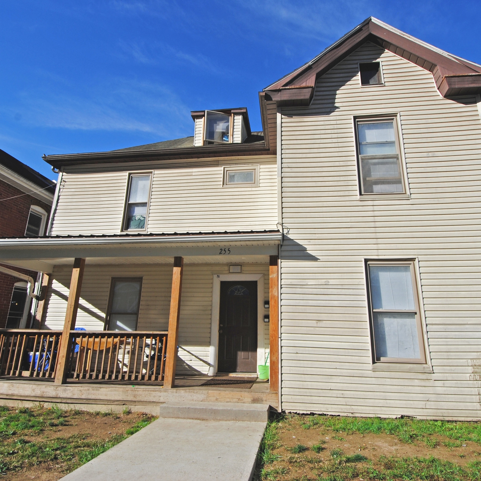 255 Grant Ave
