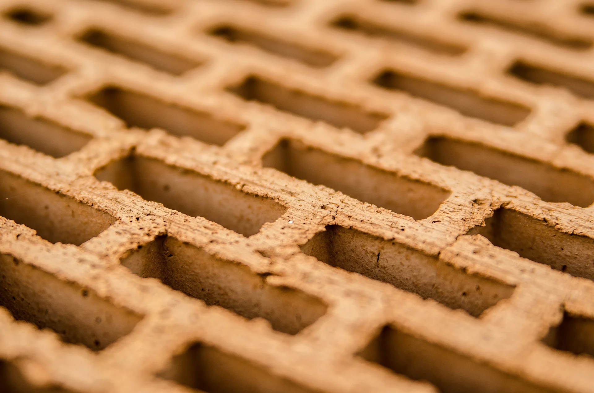 brick-258938_1920.jpg