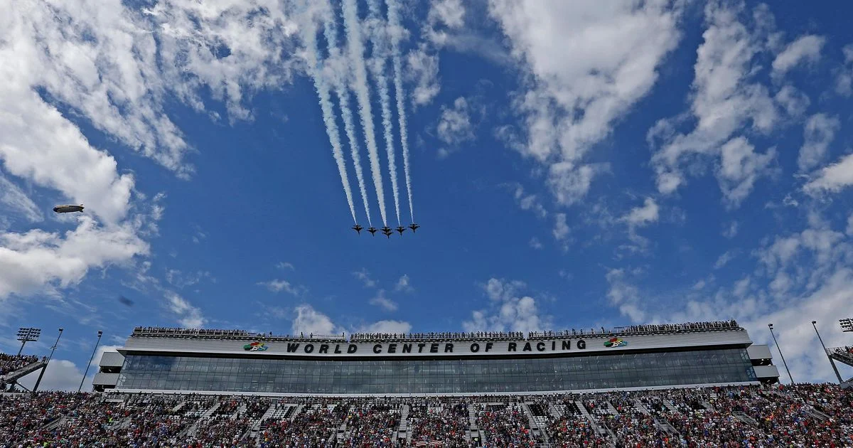 Daytona 500 2.jpg