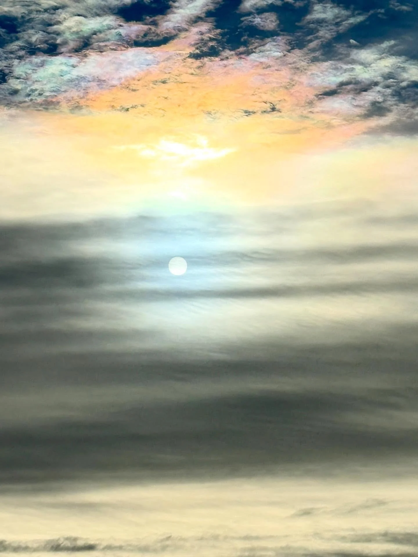 I slept through today&rsquo;s epic sunrise, but did manage to capture whatever magical chaos this was at 9am.✨🌈🌞

(The first two photos were taken with my iPhone 16 and last one taken with my Nikon DSLR) 

#skymagic #nikond7500 #iphone16