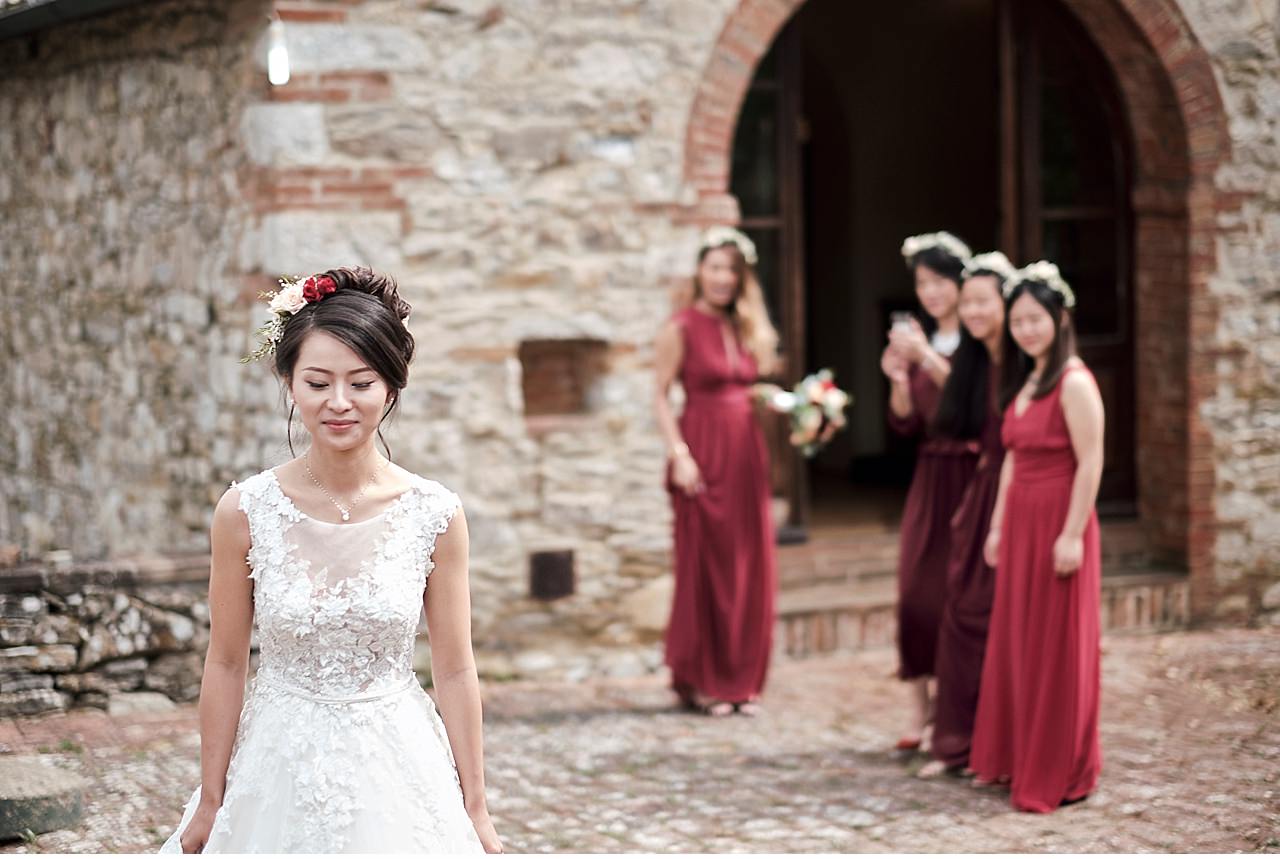  Beautiful wedding in the beautiful scenery of the Certosa di Pontignano, in the municipality of Castelnuovo Berardenga, in provicnia of Siena. Two Hong Kong Chinese living in Italy chose this splendid structure to fulfill their dream of getting marr