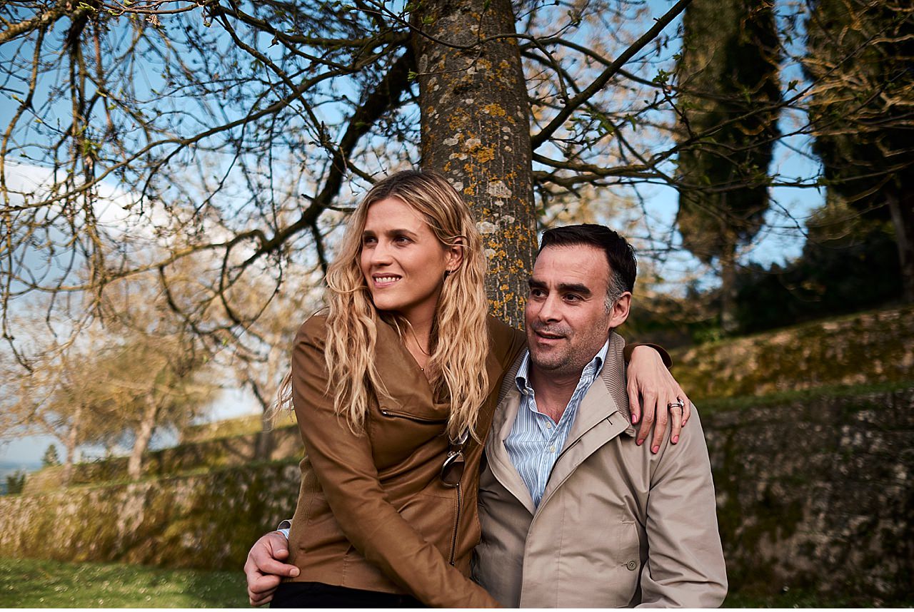  Servizio fotografico per il viaggio di nozze di sposi provenienti dal Messico, che hanno scelto la campagna intorno a Siena per il loro soggiorno da sogno. Castiglion del Bosco di ferragamo, vicino Montalcino è il luogo perfetto per passare alcuni g