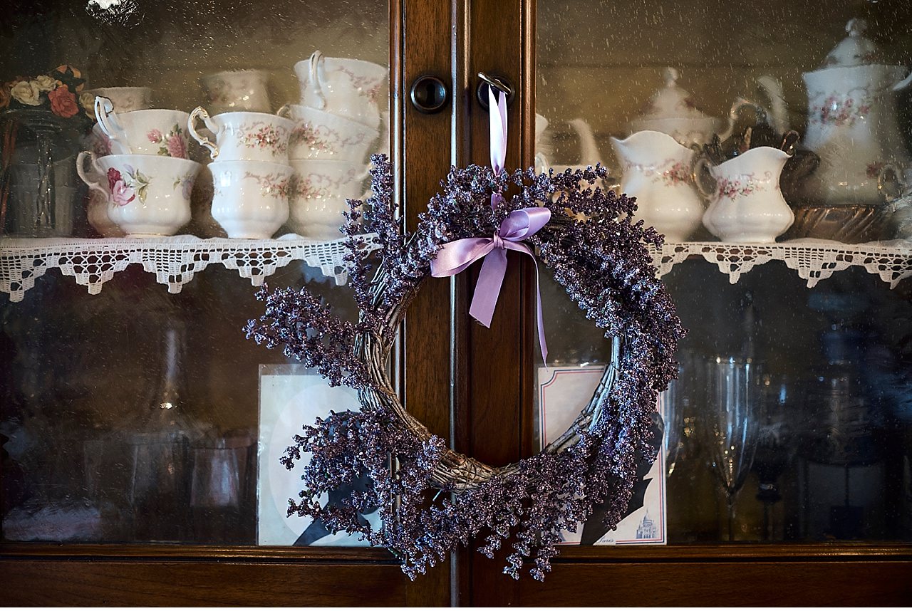  Matrimonio primaverile in una splendida giornata di sole. La cerimonia si è tenuta nella piccola chiesa di Colle Ciupi, nella montagnola senese. Servizio fotografico nella campagna toscana intorno a Siena e nella pittoresca Piazza del Campo e Cortil